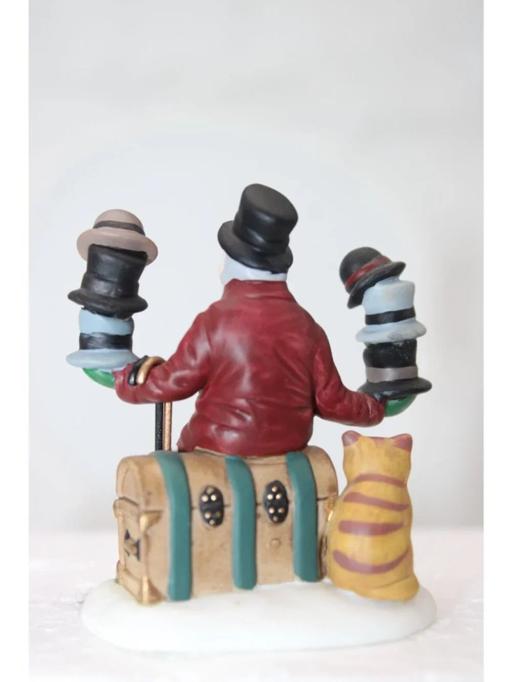 Dept 56 Dickens Village - Chelsea Market Hat Monger & Cart